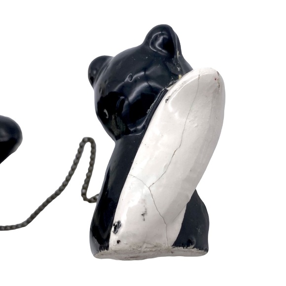 Vintage kitsch ceramic skunk mom and child with chain duo (READ) - Picture 9 of 12